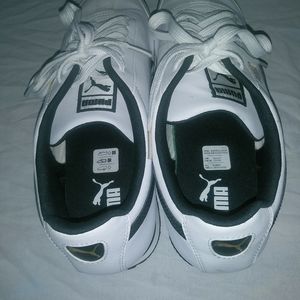Worn 2 times, only! Men's puma tennis shoes